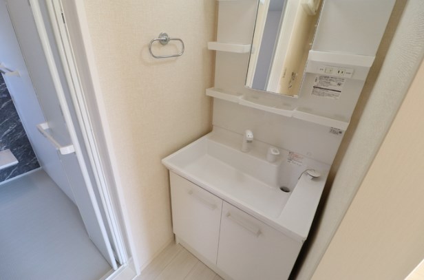 洗面設備　※同型物件参考写真