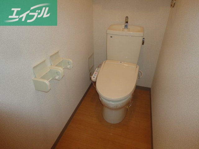トイレ　シャワー付きトイレ