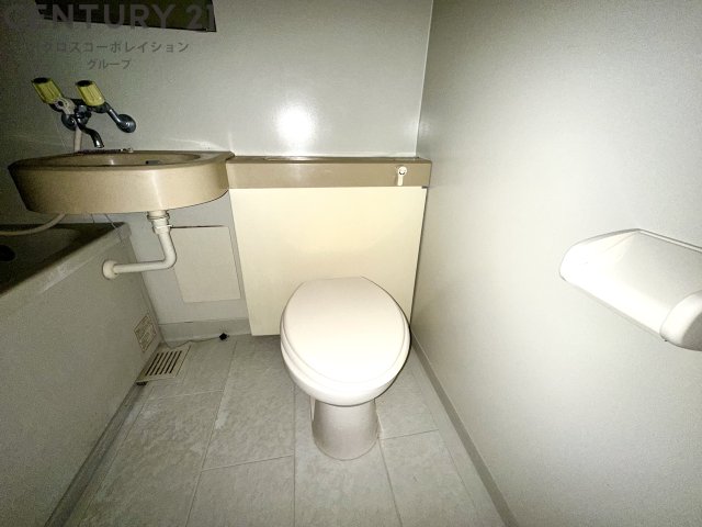 トイレ　洋室内にトイレがあります！