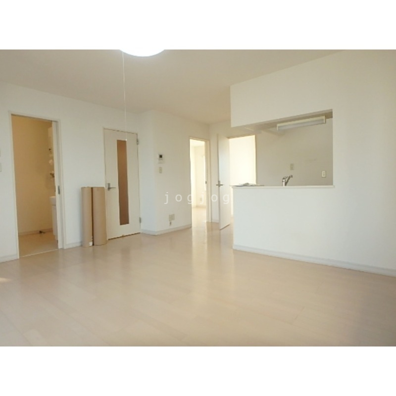 その他部屋・スペース　日当たりの良い明るいお部屋です。