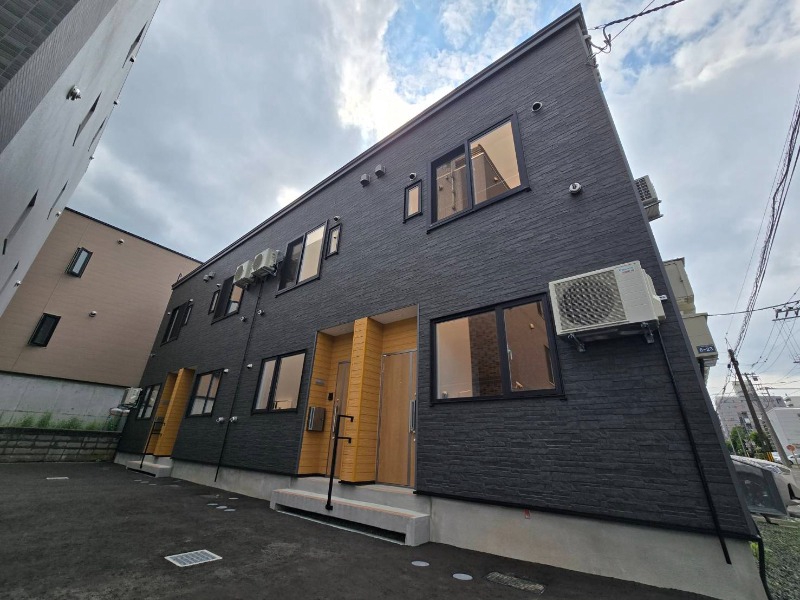 建物外観　札幌市西区二十四軒「リベルテ琴似」