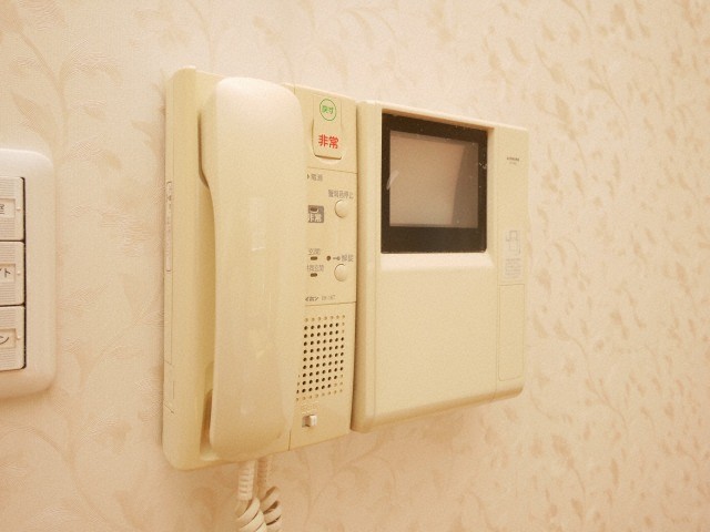 セキュリティ　モニター付きインターホンです