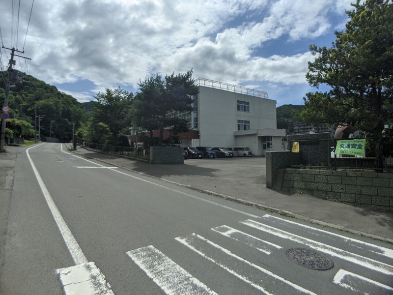 中学校　札幌市立宮の森中学校（中学校）まで1154m