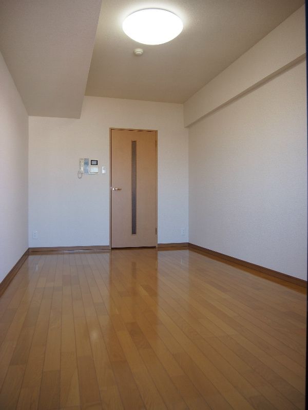 居室・リビング　同物件別部屋・参考写真