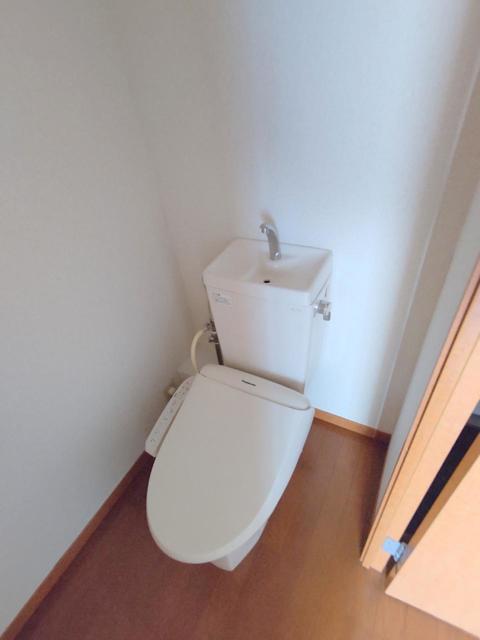 トイレ　別部屋同仕様タイプ