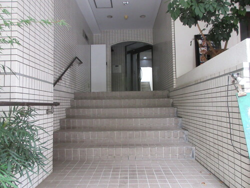 その他　エントランス