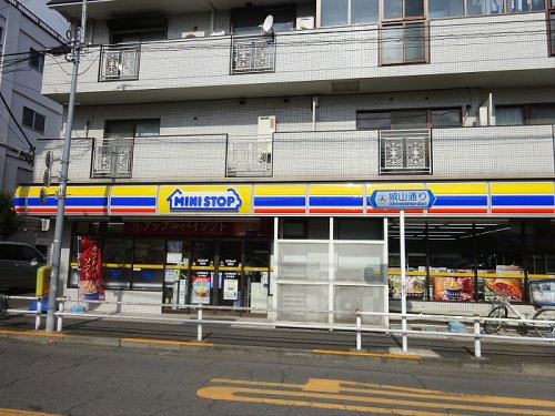 コンビニ　ミニストップ経堂店（コンビニ）まで500m