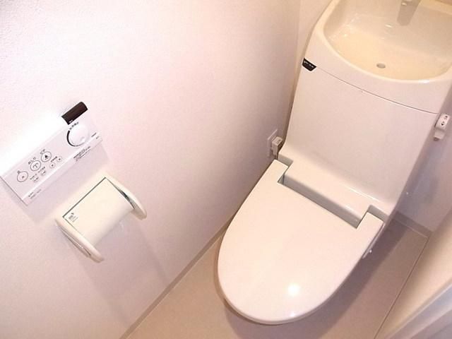 トイレ　★うれしいウォシュレット付きトイレ★