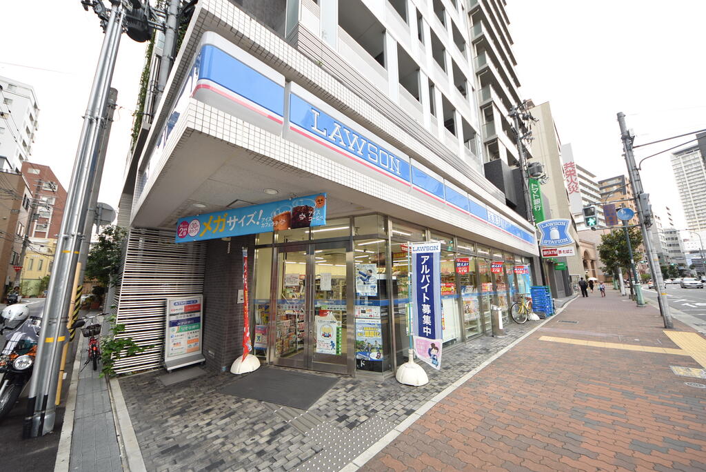 コンビニ　ローソン神戸元町通五丁目店（コンビニ）まで234m