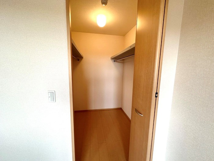 収納　別部屋参考写真