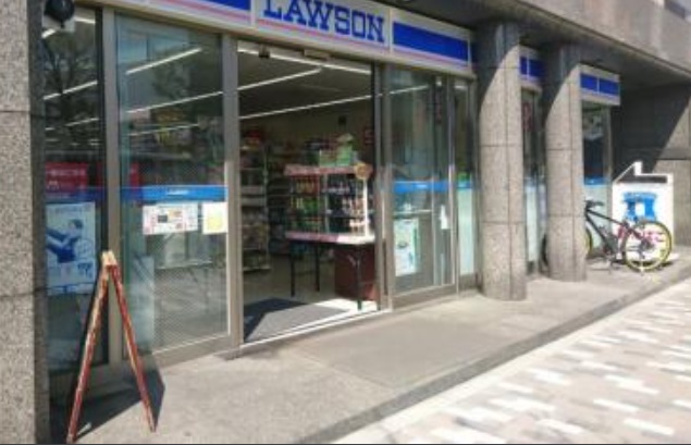 コンビニ　ローソン 築地六丁目店（コンビニ）まで64m