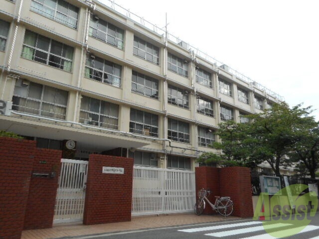 中学校　井高野中学校（中学校）まで680m