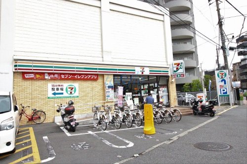 コンビニ　セブンイレブン中原区役所前（コンビニ）まで385m
