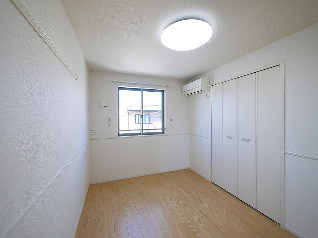 その他部屋・スペース　落ち着いて過ごせるお部屋なので、寝室にいかがでしょうか
