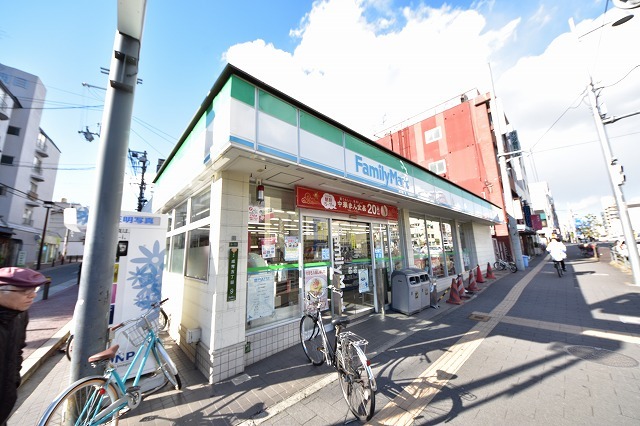 コンビニ　ファミリーマート　関目一丁目（コンビニ）まで330m