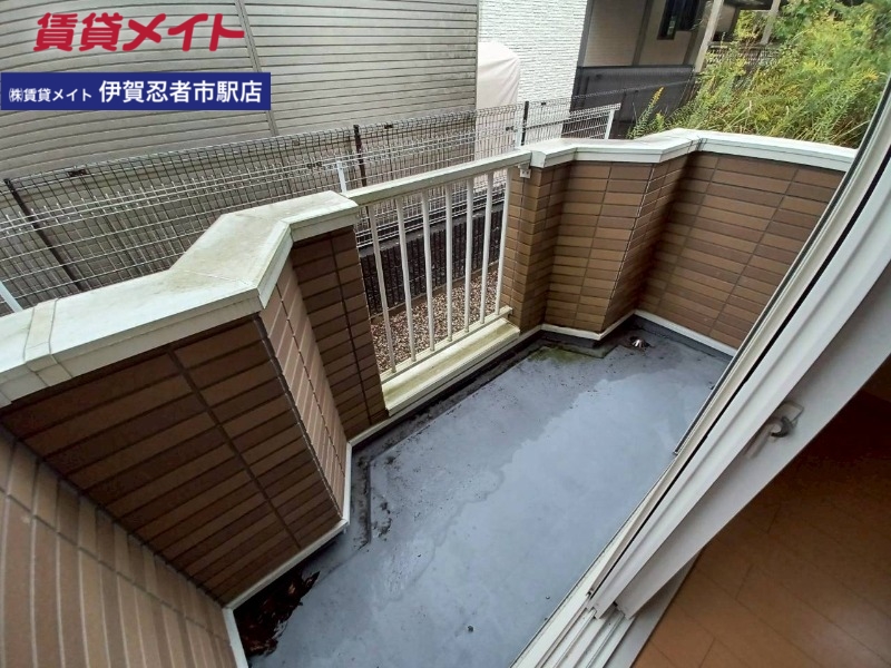 バルコニー　別部屋反転写真です