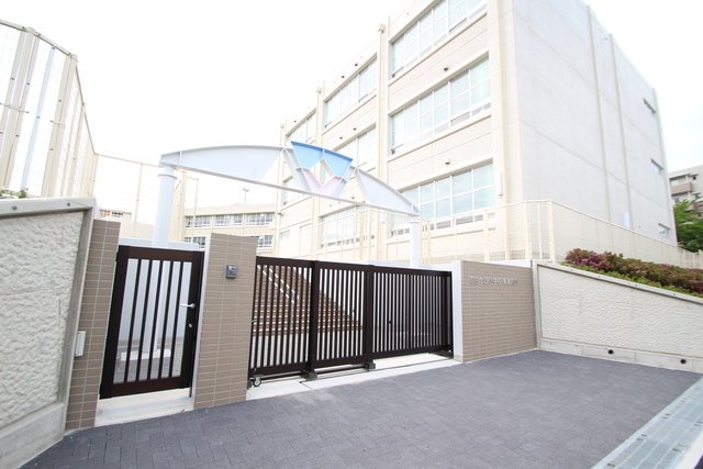 小学校　名古屋市立自由ヶ丘小学校（小学校）まで639m