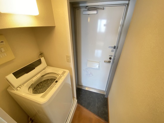 玄関　※別部屋の写真です