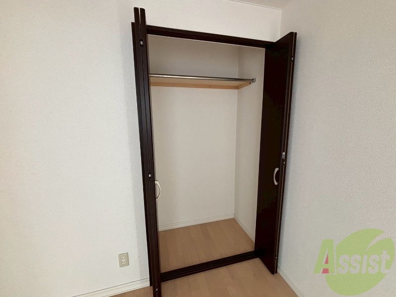 収納　寝室の収納です。部屋がすっきり片付きます。