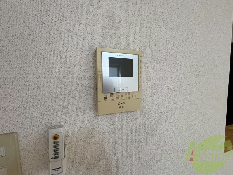 セキュリティ　ＴＶモニター付インターホンです。来客者の顔が見えるので安心！
