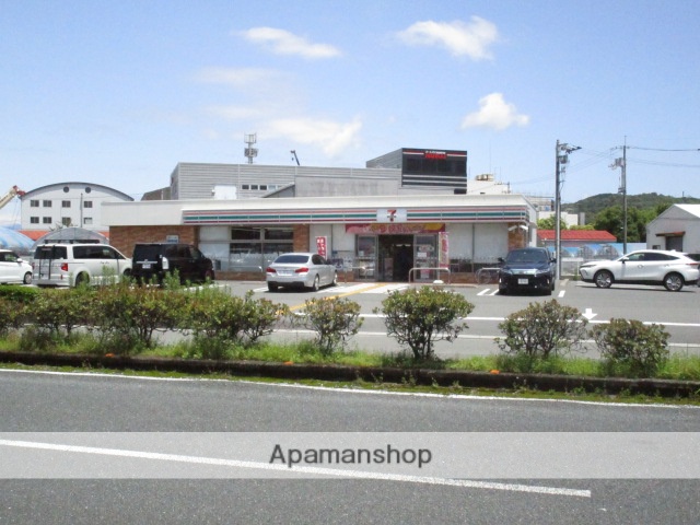 コンビニ　セブン－イレブン高知桟橋通１丁目店（コンビニ）まで5365m