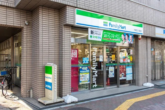 コンビニ　ファミリーマート大崎広小路店（コンビニ）まで260m