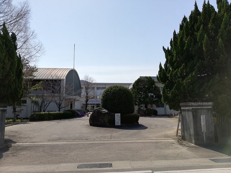 小学校　徳島市立加茂名小学校（小学校）まで504m