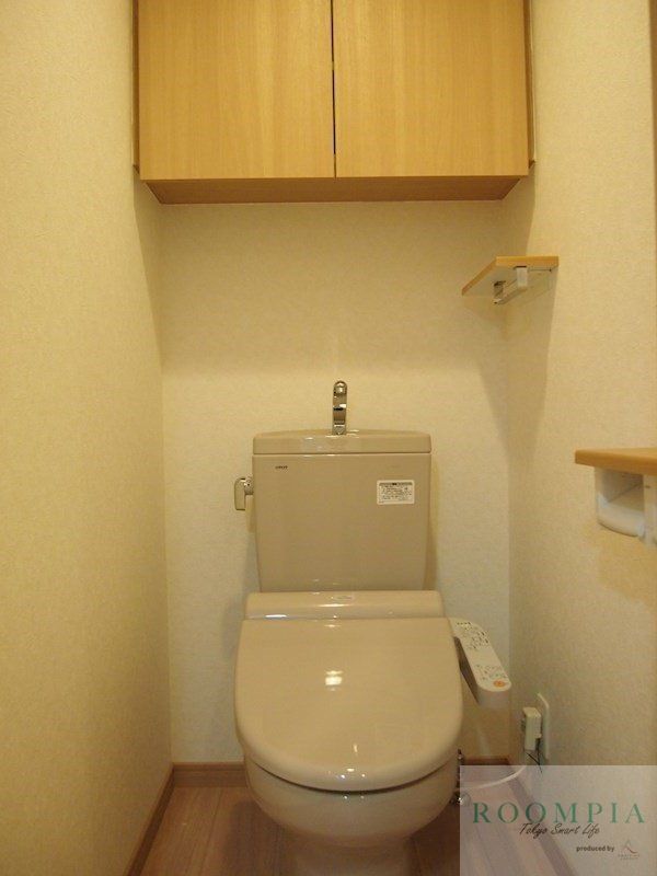 トイレ　※同タイプの別のお部屋です。