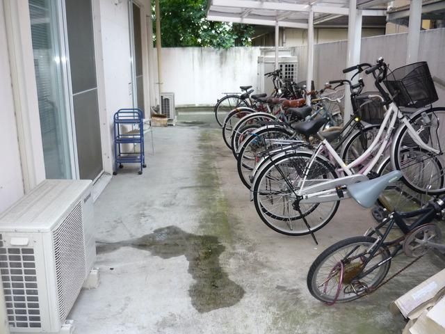 駐車場　駐輪場