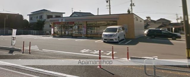 コンビニ　セブンイレブン（コンビニ）まで457m