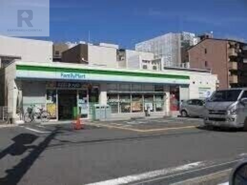 コンビニ　ファミリーマート木川西店（コンビニ）まで108m