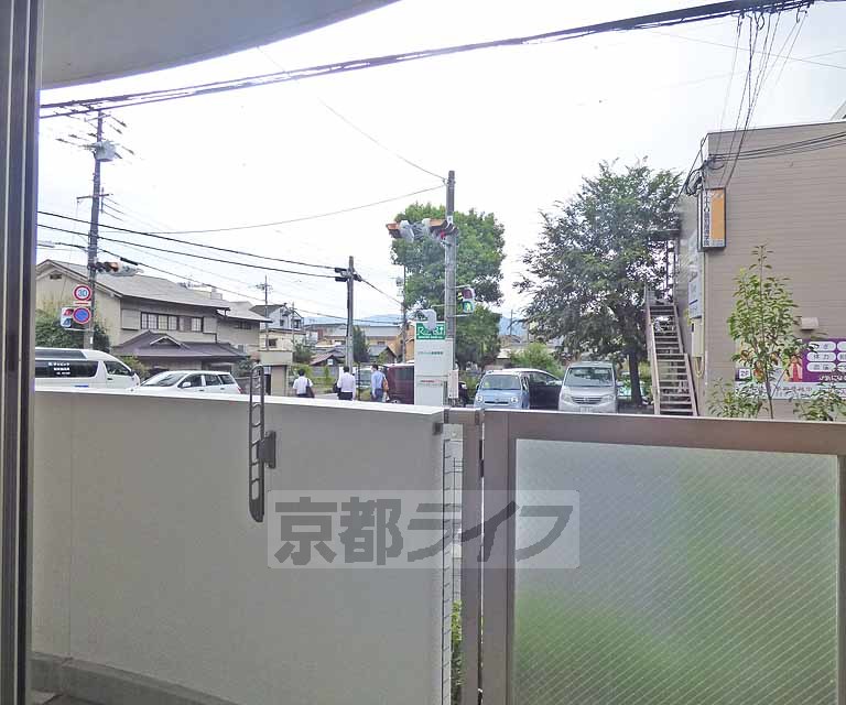 眺望　大通り沿いで夜道も安心