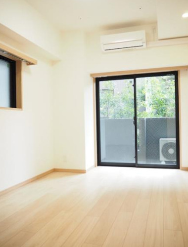 居室・リビング　※別部屋の参考写真です。