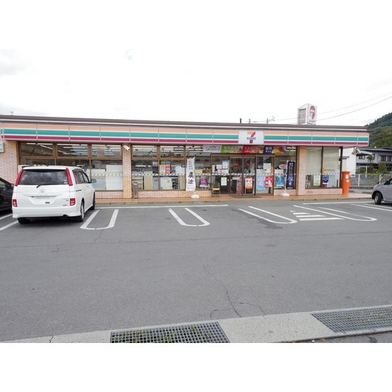 コンビニ　セブンイレブン諏訪武津店（コンビニ）まで230m