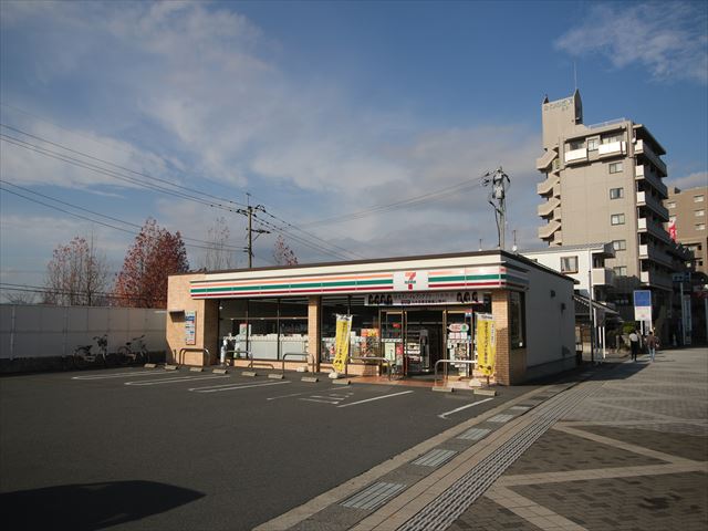 コンビニ　セブンイレブン東広島西条中央1丁目店（コンビニ）まで504m