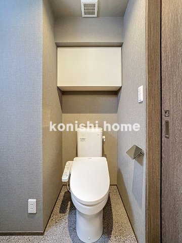 トイレ　※同タイプ、別部屋写真使用。