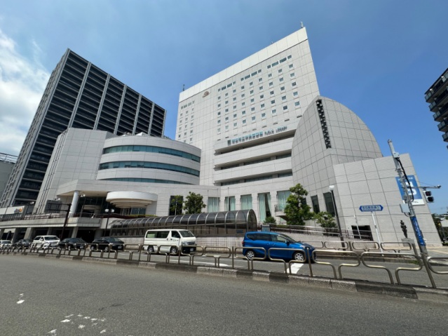 図書館　町田市立図書館（図書館）まで240m
