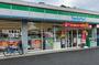 コンビニ　ファミリーマート ベイサイド新山下店（コンビニ）まで146m