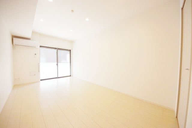 居室・リビング　★白基調の明るいお部屋