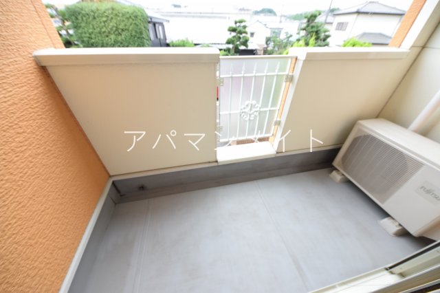 バルコニー　バルコニーあります