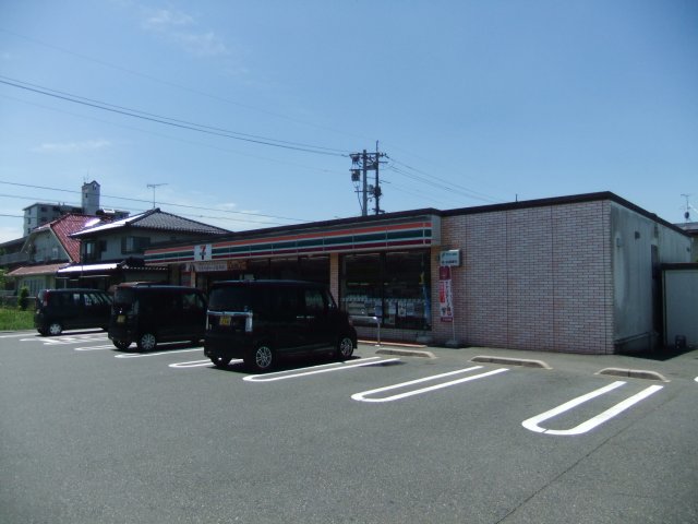 コンビニ　セブン－イレブン　津山国分寺店（コンビニ）まで1310m