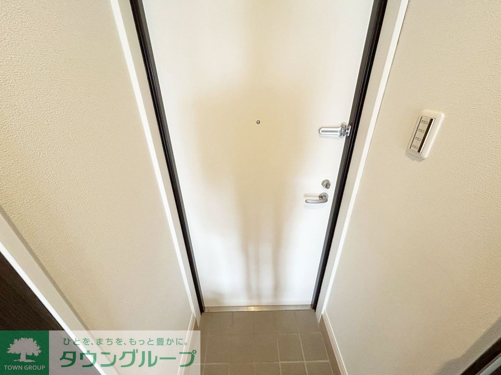 玄関　お問合せはタウンハウジングまで！※現地待合わせ相談可能