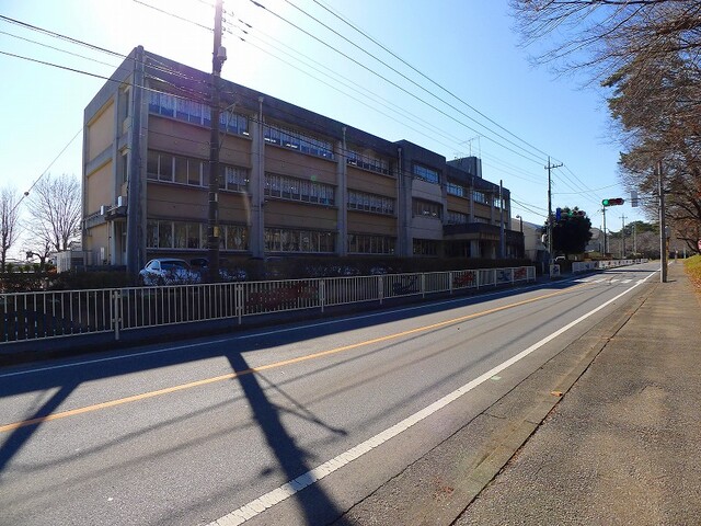 小学校　館林市立第八小学校（小学校）まで1800m