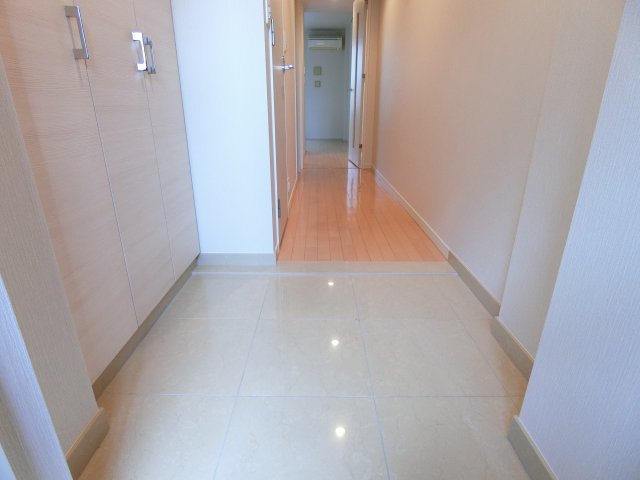 玄関　詳細は、RISUMO江坂本店→06-6155-7137まで♪