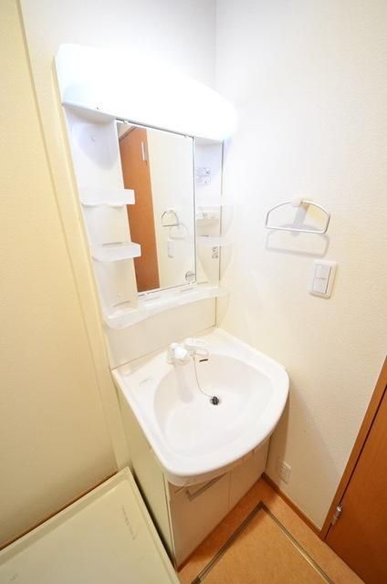 洗面設備　※別部屋の写真です