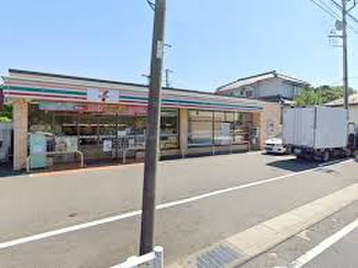 コンビニ　セブン-イレブン 横浜西八朔町店（コンビニ）まで550m