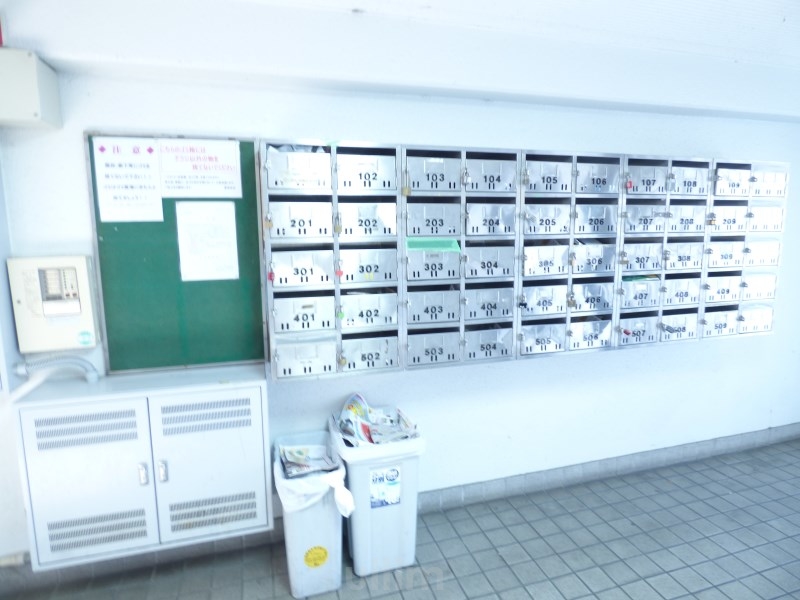 ロビー　集合ポスト