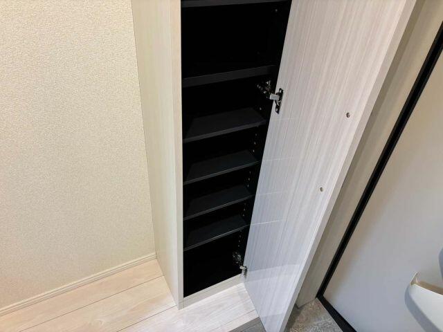 玄関　収納
