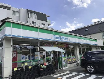 コンビニ　ファミリーマート まるいし希望丘店（コンビニ）まで2370m