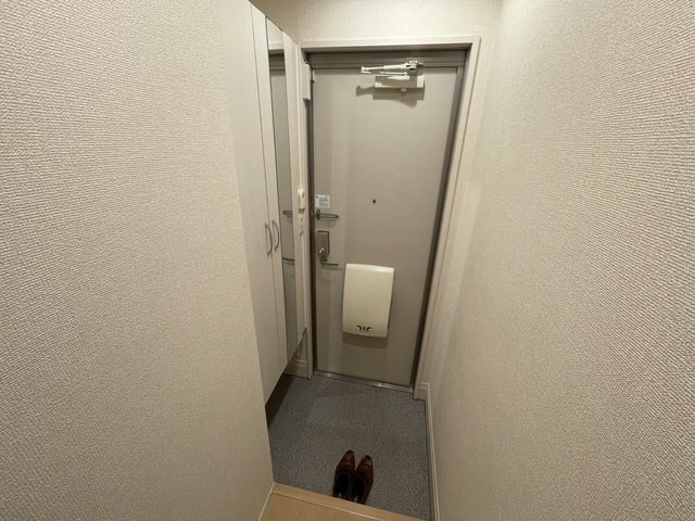玄関　別部屋参考写真です